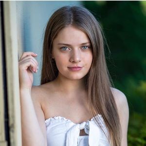 Meet your Posher, Olivia